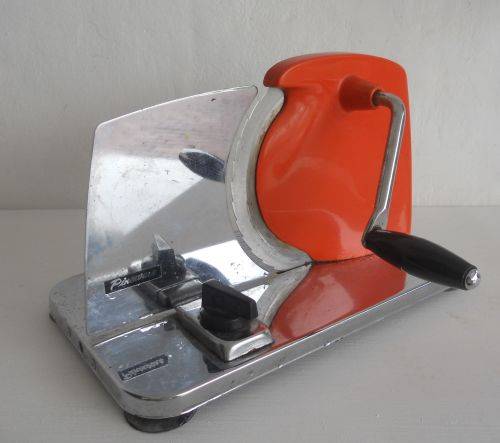VINTAGE ORANGE PINEWARE BREAD SLICER