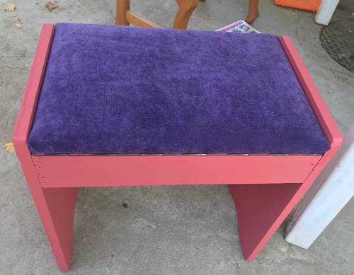 RETRO STORAGE / DRESSING TABLE STOOL