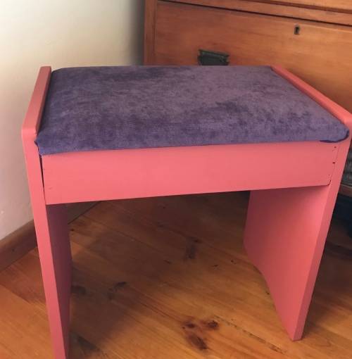 RETRO STORAGE / DRESSING TABLE STOOL