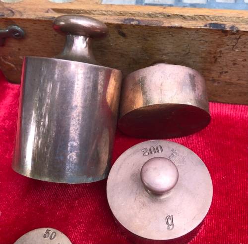 CASED BRASS APOTHECARY WEIGHTS