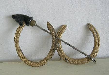 HORSE SHOES