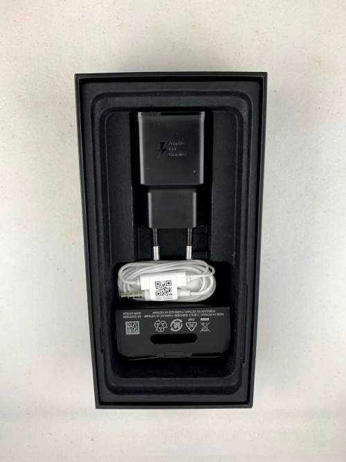 Samsung S10 Dual Sim Black in Box like new