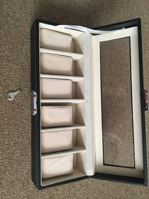 6-slot watch box