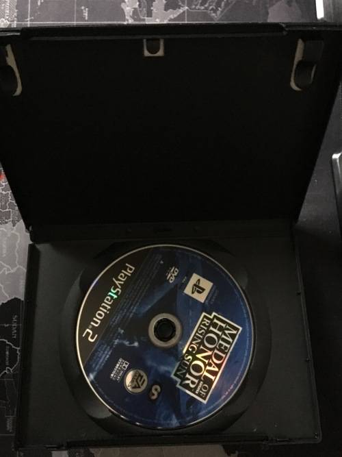 Two for one - The Matrix: Path of Neo and Medal of Honor: Rising Sun- PS2