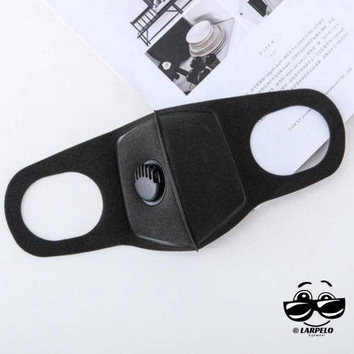 Face mask with breathing valve
