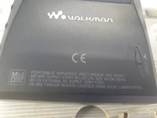 Sony MZ-R501 Silver Recordable MiniDisc Walkman****VERY RARE ***