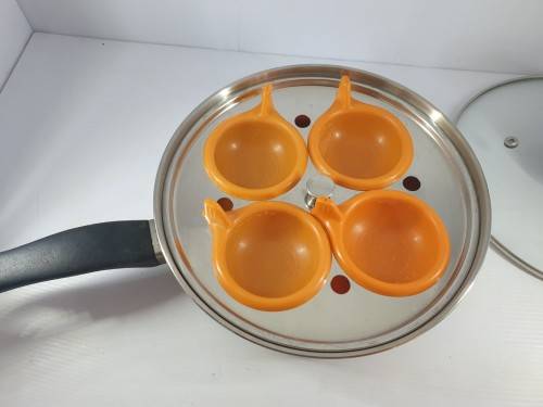 STAINLESS STEEL EGG POACHING PAN