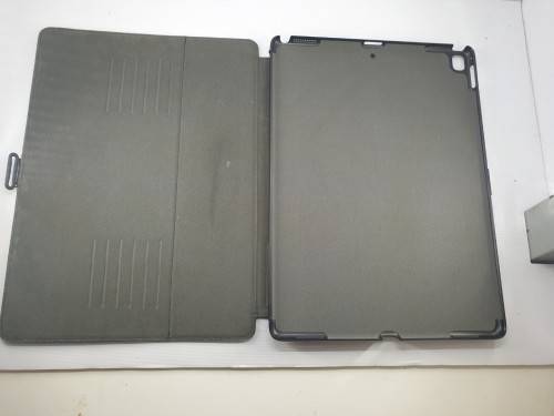 Speck iPad Pro 12.9 inch  (1 and 2 gen)