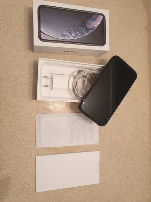 Apple iPhone XR
