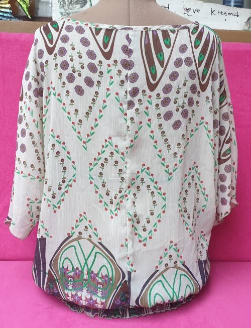 Pretty Multi-color Printed Ladies Blouse Size 16