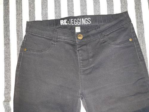 AS NEW!! Girls Black "Woolworths RE" Jeggings Age 13-14