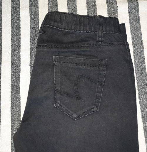 AS NEW!! Girls Black "Woolworths RE" Jeggings Age 13-14
