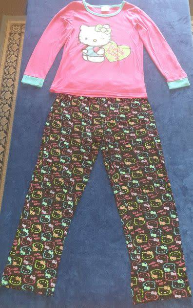 Girls "Hello Kitty" Long-sleeved Pajama-set Age 13-14