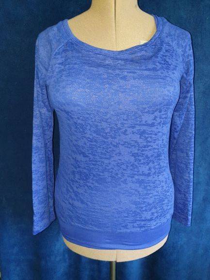 AS NEW!! Ladies Blue Long-sleeved Top with inner Size XL