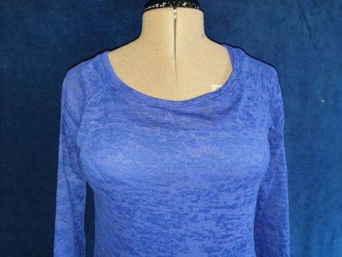 AS NEW!! Ladies Blue Long-sleeved Top with inner Size XL