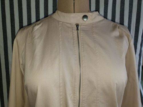 AS NEW!! Ladies "InSyns Curve" Beige Jacket with Front-zip Size 42