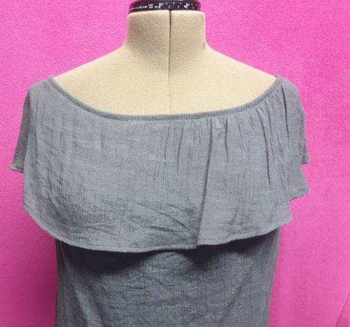 AS NEW!! Ladies Grey `Merien Hall` Blouse Size 18