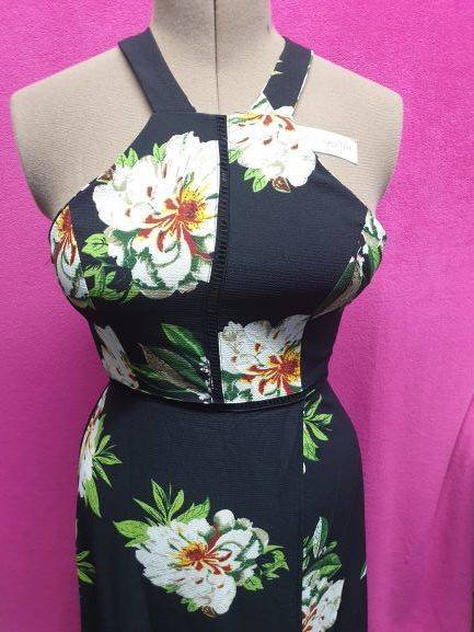 BRAND NEW!! Beautiful Ladies Black printed Summer dress with open back Size Large