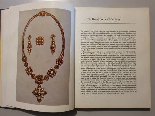 Nineteenth Century Jewellery - Peter Hinks