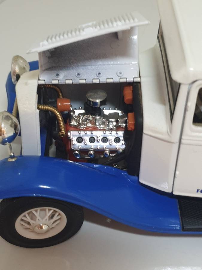 1934 Ford V8 Pick-up Van 1/18
