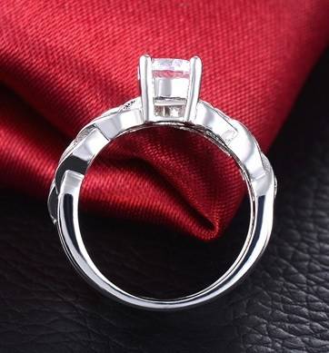 *** Exquisite *** AAA+ CZ - 925 Silver Plated Silver Ring Size 6 / 7