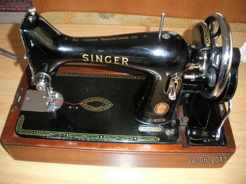 Vintage Singer Sewing Machine