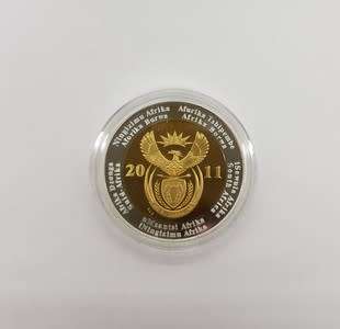 2011 SA Bi-Metal R5 Coin In Box  as per photo