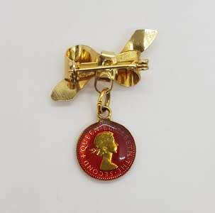 Vintage 1957 3-Pence (Rhodesia and Nyasaland) Brooch Queen Elizabeth II as per photo