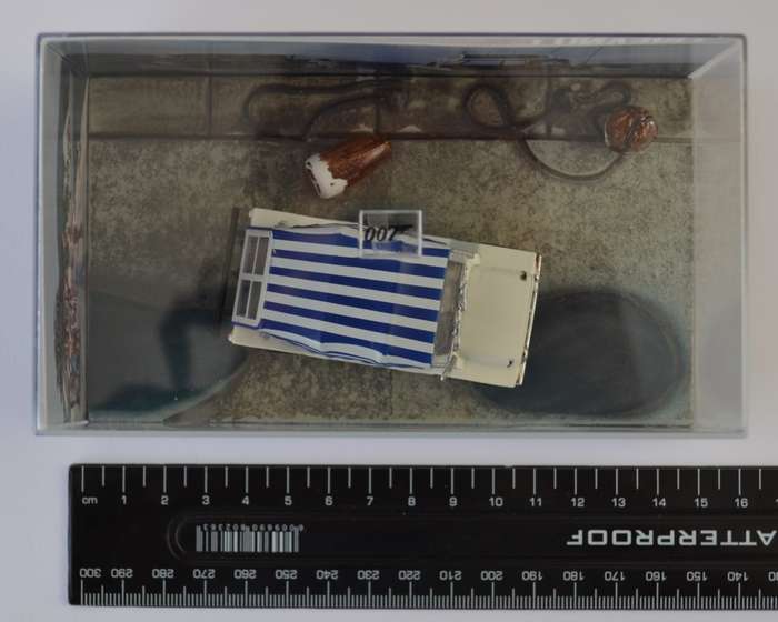 James Bond 007 Mini Moke - Live and Let Die Model Car Scale 1:64 as per photo