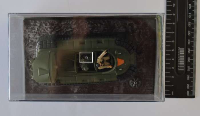 James Bond 007 Hovercraft - Die Another Day Model Car Scale 1:43 as per photo