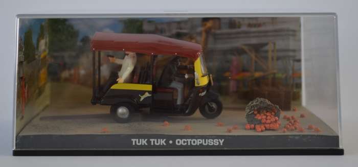 James Bond 007 Tuk Tuk - Octopussy Model Car Scale 1:64 as per photo