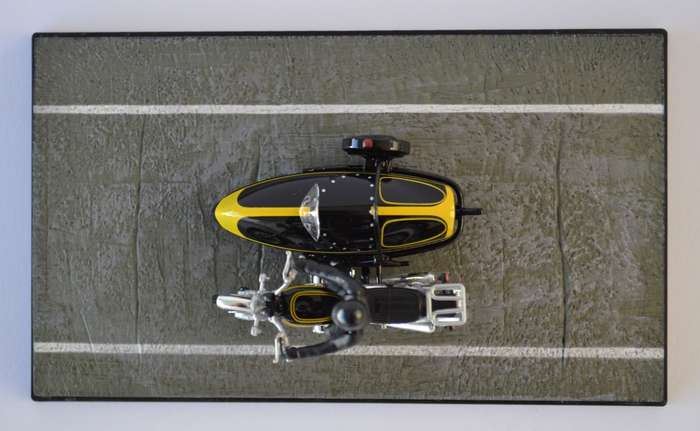 James Bond 007 Kawasaki Z900 with Sidecar-The Spy Who Loved Me Model Car 1:64 as per photo