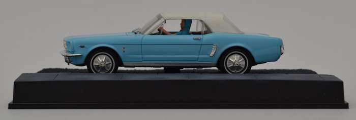 James Bond 007 Ford Mustang - Thunderball Model Car Scale 1:43 as per photo