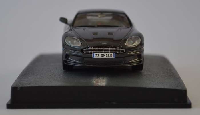 James Bond 007 Aston Martin DBS - Quantum of Solace Model Car Scale 1:43 as per photo