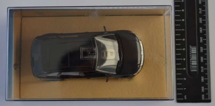 James Bond 007 Ford Edge - Quantum of Solace Model Car Scale 1:43 as per photo