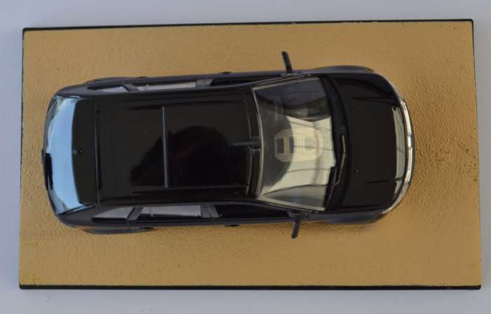 James Bond 007 Ford Edge - Quantum of Solace Model Car Scale 1:43 as per photo