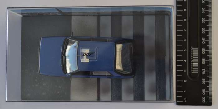 James Bond 007 Renault 11 - A View to a Kill Model Car Scale 1:43 as per photo