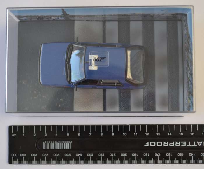 James Bond 007 Renault 11 - A View to a Kill Model Car Scale 1:43 as per photo