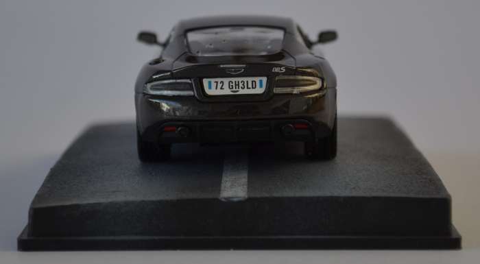 James Bond 007 Aston Martin DBS - Quantum of Solace Model Car Scale 1:43 as per photo