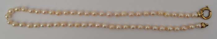 9k Gold Vintage String of Pearls 50cm weight 27g as per photo