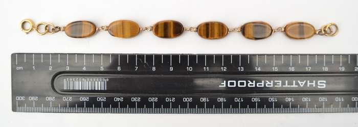 Vintage Tiger-Eye Bracelet with 9k Gold Clasp length 19cm