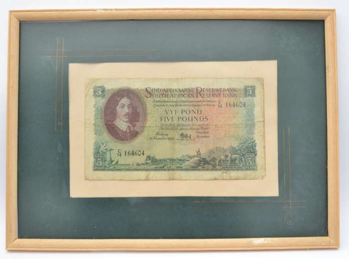 Framed MH De Kock SA 5 Pounds Banknote as per photo
