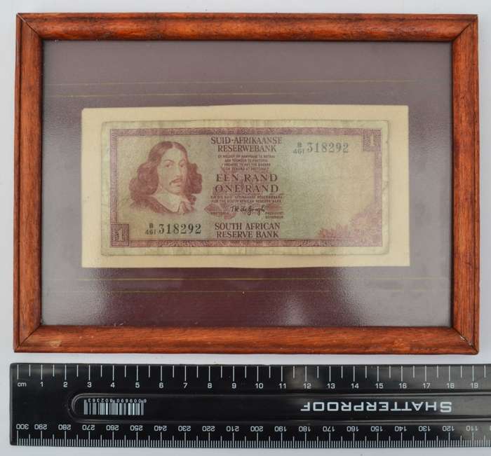 Framed SA TW De Jongh R1 Banknote as per photo