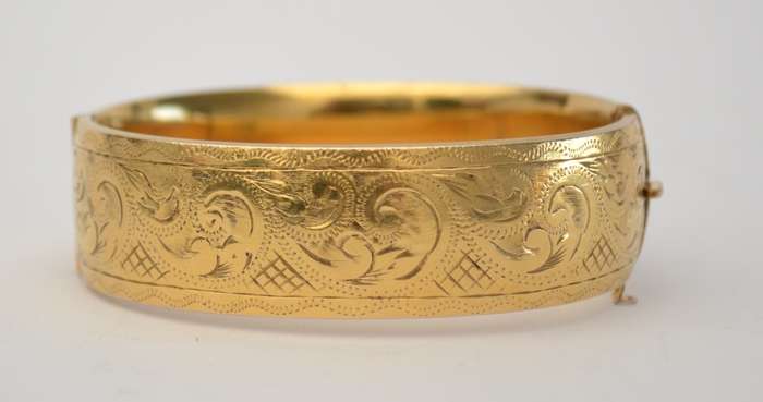 Vintage 9k Metal Core Bangle weight 41g as per photo