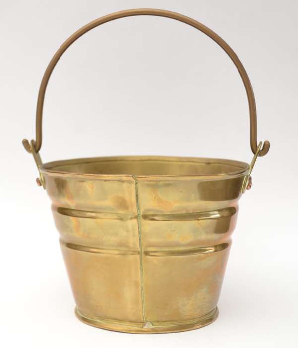 Brass Bucket/Planter with handle as per photo