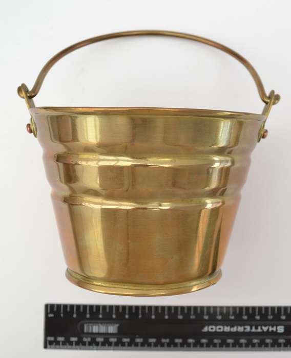 Brass Bucket/Planter with handle as per photo