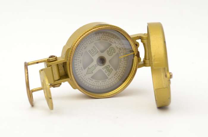 Vintage Engine Directional Compass as per photo