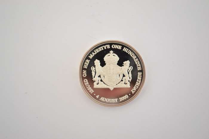 1 Oz Silver Her Majesty Queen Elizabeth The Queen Mother 100th Birthday Medallion as per photo