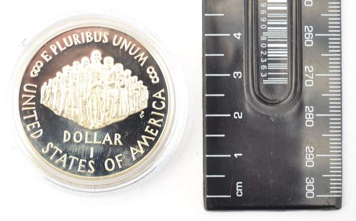 1987 Silver Dollar in box incl certificate as per photo