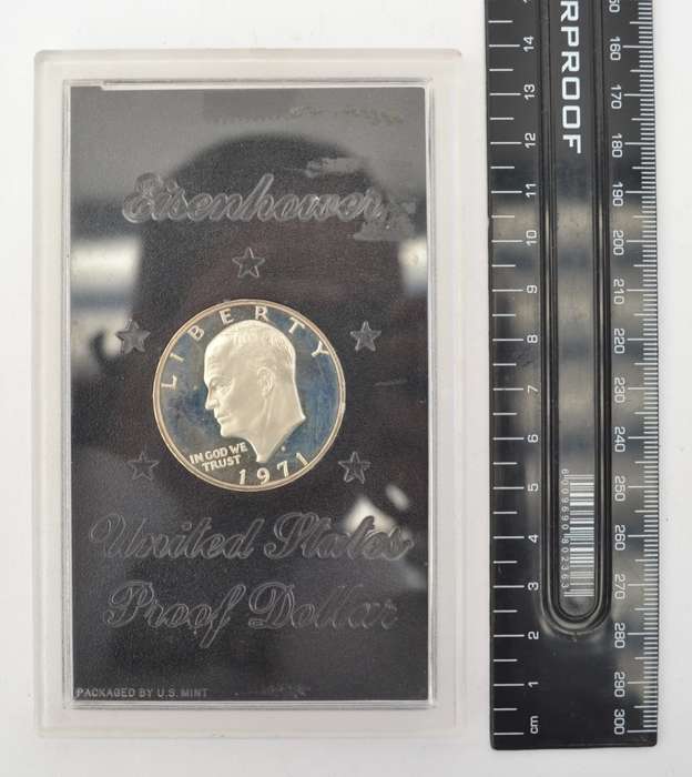 1971 Silver Dollar in casing 40% silver weight 25g as per photo